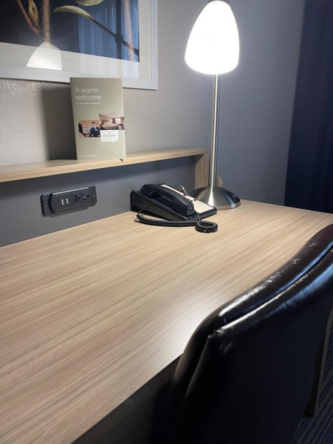 梅里尔维尔乡村套房酒店 外观 照片